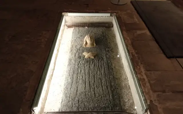 Imagen representativa de El sepulcro de Doña Teresa de Luna