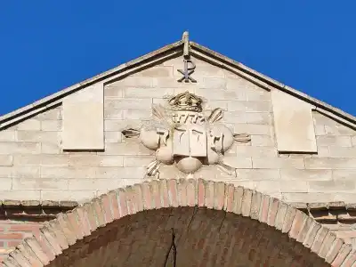 Imagen de portada para Un tetragrámaton en Carboneras de Guadazaón