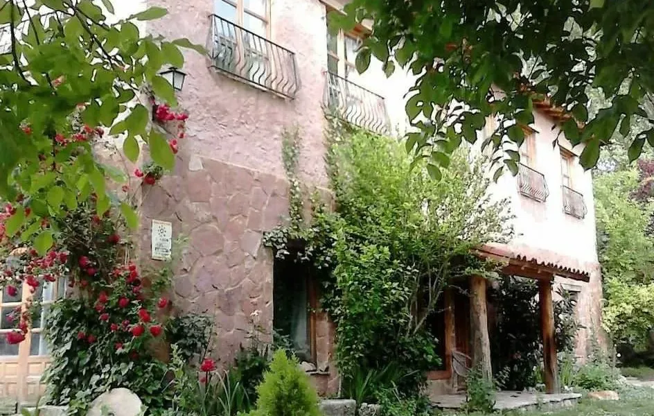 Imagen de portada del artículo: Casas rurales Molino del Marqués: oasis de ecoturismo en Cañete