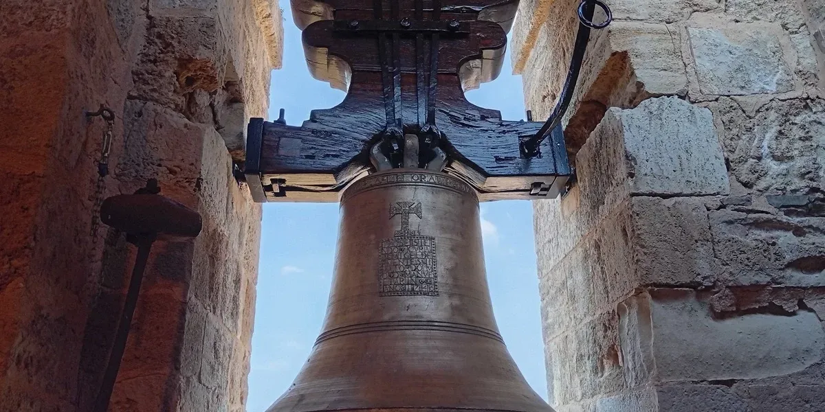 Imagen de portada del artículo: Las campanas de Santa María la Mayor en la Fortaleza de Moya